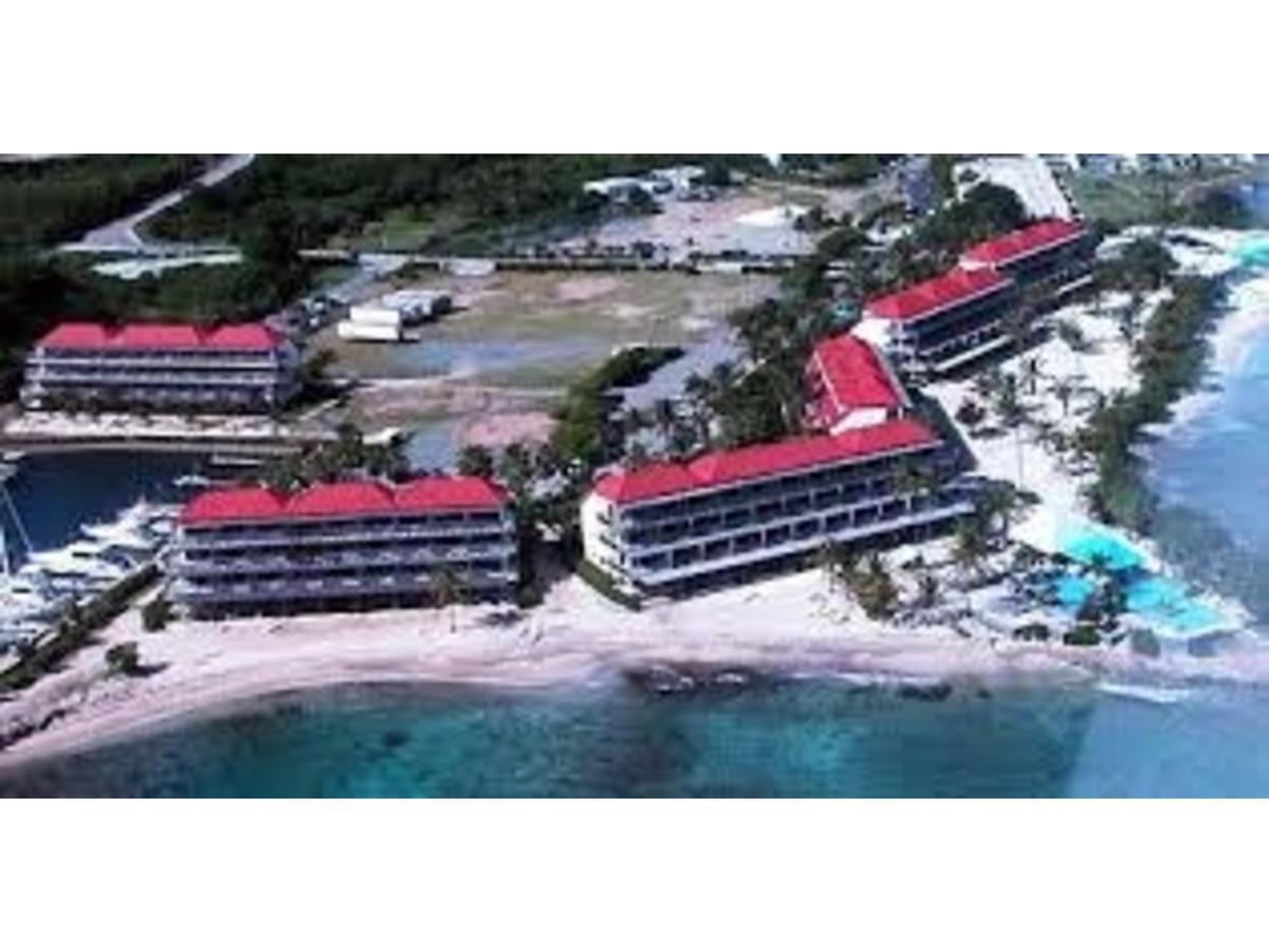 Luxury Beachfront - One Step To Sapphire Beach East End  외부 사진